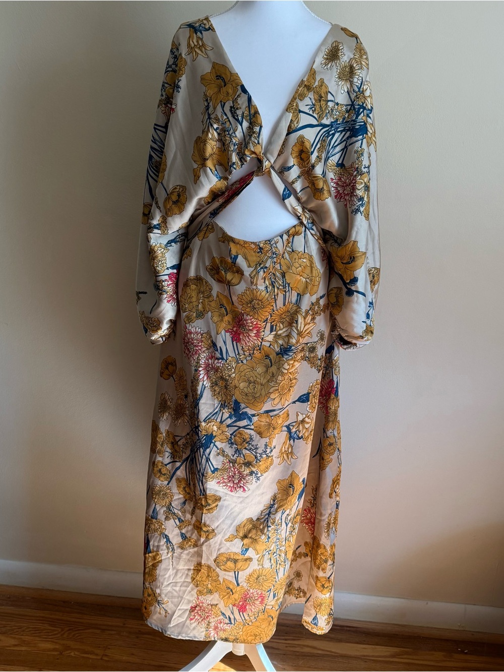 Lena Satin Floral Cut-Out Midi Dress size M